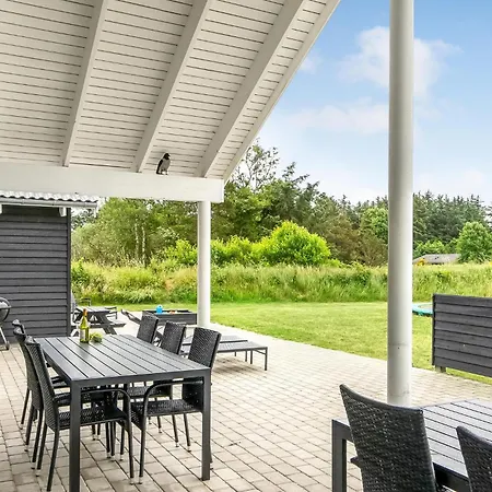 Gorgeous Home In Blavand With Sauna * בלבאנד